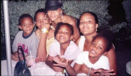 Kandy Fenty with her five half-siblings.